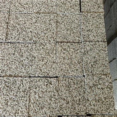 Đá granite đen đặt đá cuội