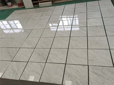 Tấm đá cẩm thạch trắng Carrara tự nhiên của Ý